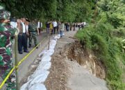 Pasaman Barat Alihkan Jalur, Atasi Jalan Provinsi Putus
