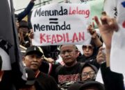 Kurator Lambat, Eks Buruh Sritex Geruduk Pengadilan Semarang