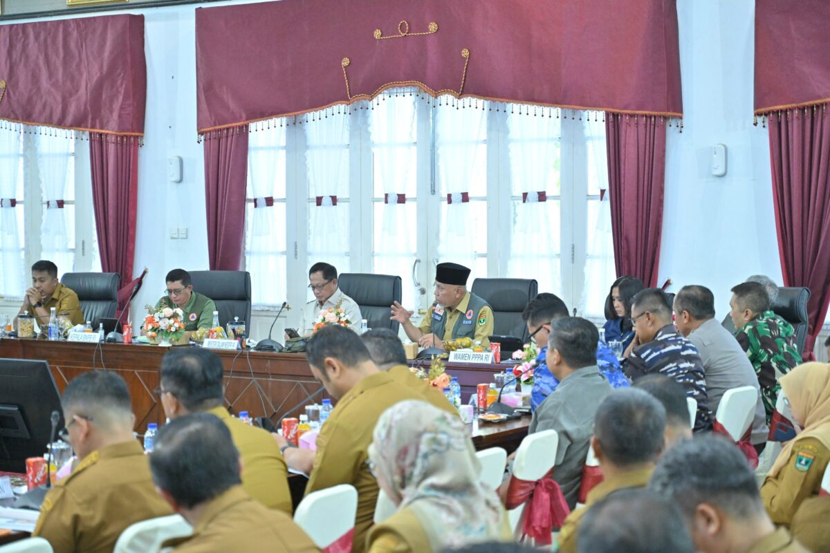 mendagri-tegaskan-akurasi-data-jadi-kunci-percepatan-pemulihan-pascabencana-sumbar