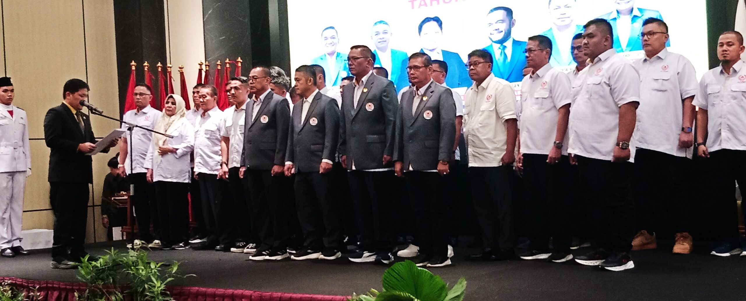 pengurus-koni-padang-dilantik,-hamdanus-sebut-atlet-sangat-rindukan-porprov