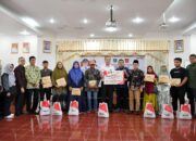 Kemensos Serahkan Santunan Korban Bencana Agam Rp2,92 Miliar