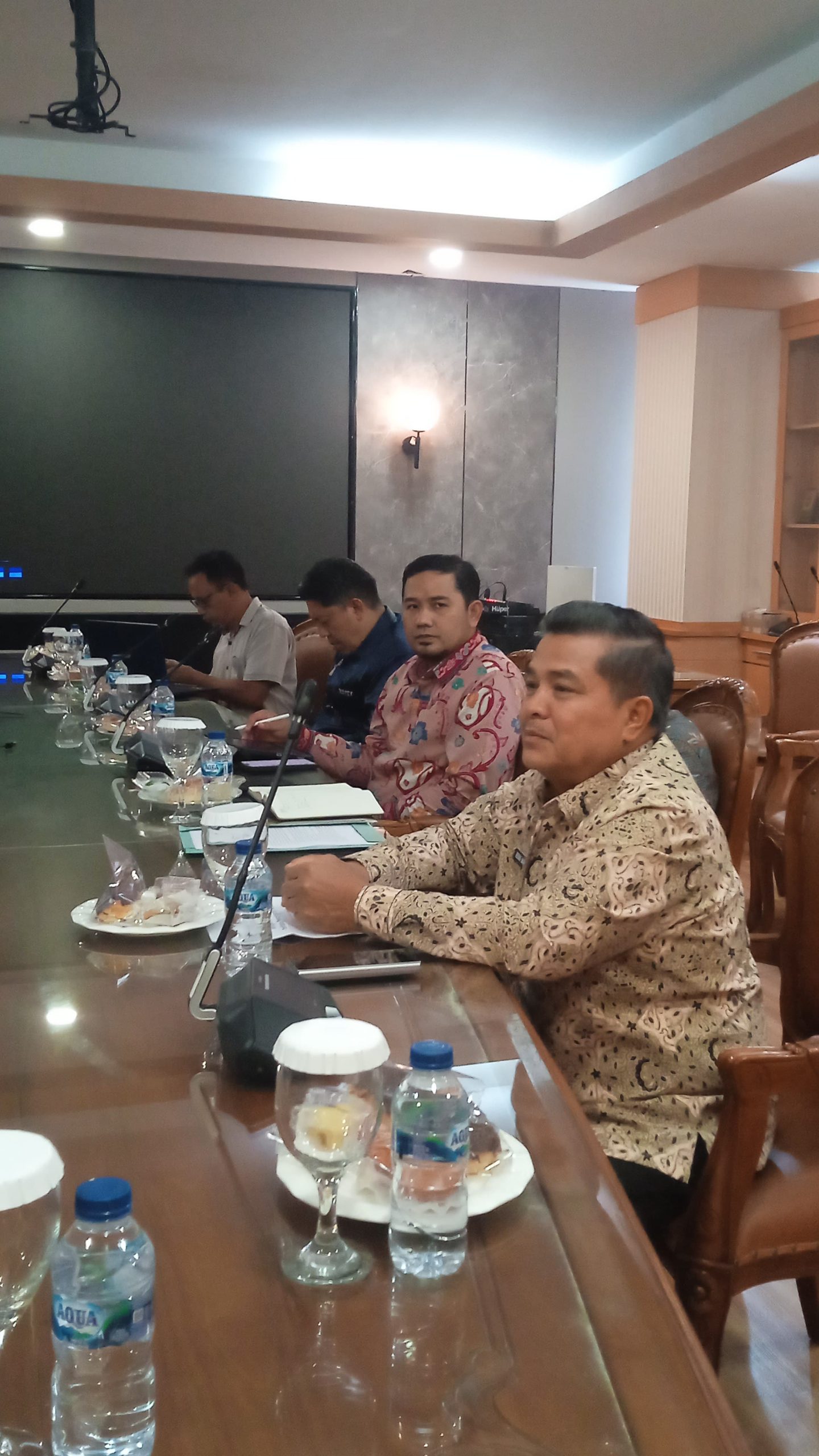 bupati-agam-beraudiensi-dengan-kemendikdasmen