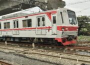 Banjir Rendam Stasiun, KAI Ubah Rute KRL