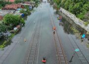 Banjir Lumpuhkan Rel, KAI Batalkan Puluhan Perjalanan