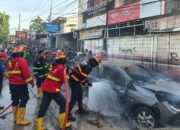 Mobil Terbakar di Padang, Pemiliknya Melarikan Diri?