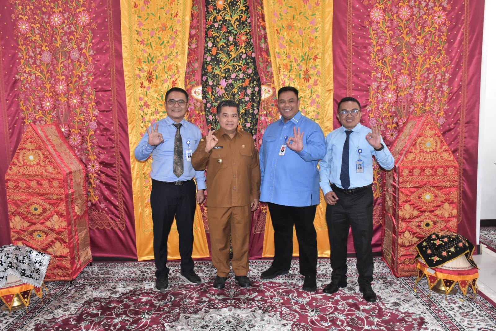 jabat-kacab-bank-nagari-lubuk-basung,-abdul-rahman-silaturahmi-dengan-bupati-agam