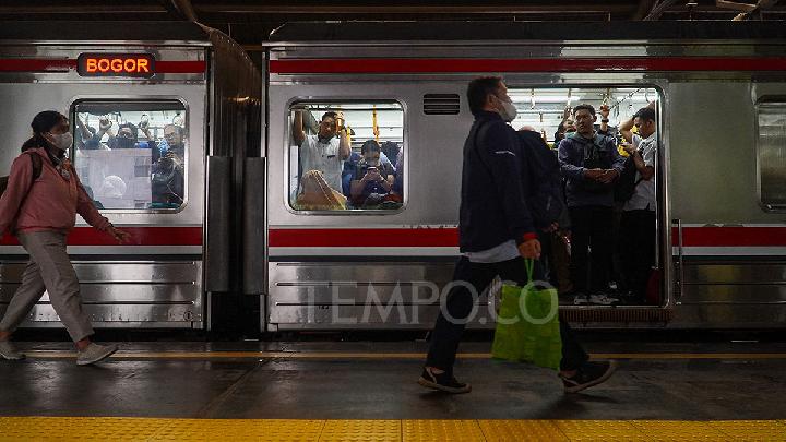 kci-tidak-akan-gegabah-naikkan-tarif-commuter-line