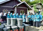 TP PKK Agam Bagikan Komposter, Gerakkan Pengelolaan Sampah
