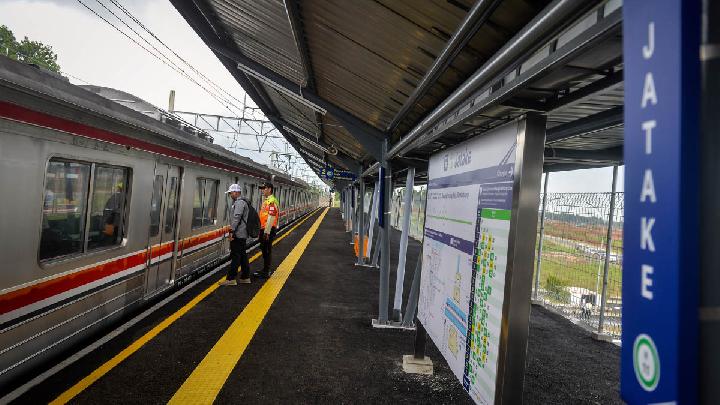 stasiun-jatake-angkut-5.000-penumpang-dalam-empat-hari