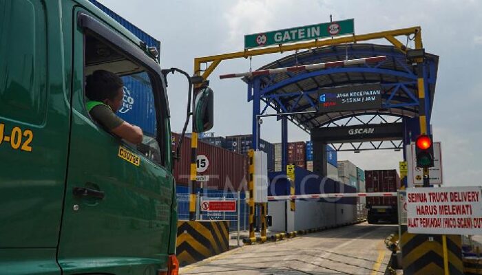 Bea Cukai Catat Kenaikan Penerimaan Negara di 2025