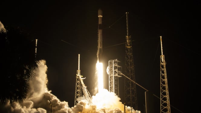 indonesia-cetak-sejarah-lewat-satelit-n5