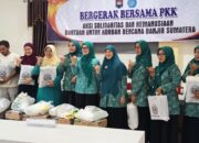 TP PKK Pusat Ulurkan Bantuan Korban Banjir Tanjung Raya