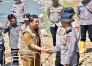 Korbrimob Polri Bangun Jembatan Bailey, Pulihkan Akses Agam