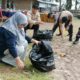 sekda-agam-ikuti-aksi-bersih-pantai-di-pasia-tiku,-dukung-gerakan-indonesia-asri