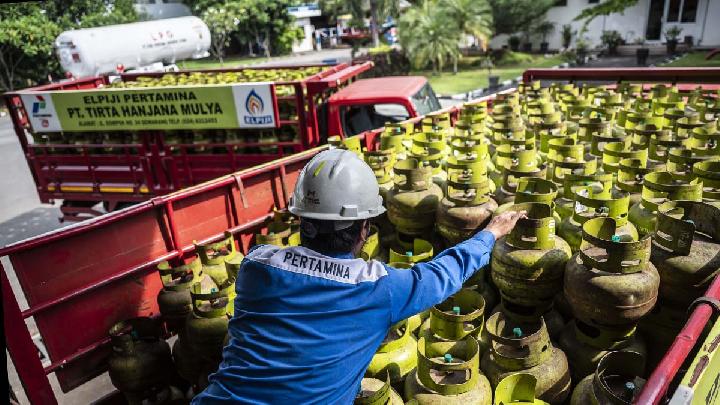 pertamina-tambah-1,1-juta-tabung-gas-3-kg-untuk-jateng-diy