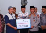 Kapolda Sumbar Serahkan Bantuan Masjid, Soroti Narkoba Payakumbuh
