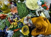Harga Cabai dan Daging Meroket, Bawang Ikut Naik