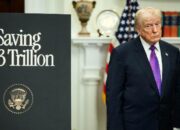 Mahkamah Agung Memutuskan, Trump Langsung Umumkan Tarif Baru