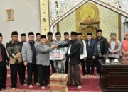 Bupati Agam Pimpin TSR, Serahkan Bantuan Masjid Jabal Nur