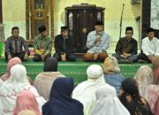 Gubernur Mahyeldi Iktikaf, Serahkan Bantuan Masjid Payakumbuh