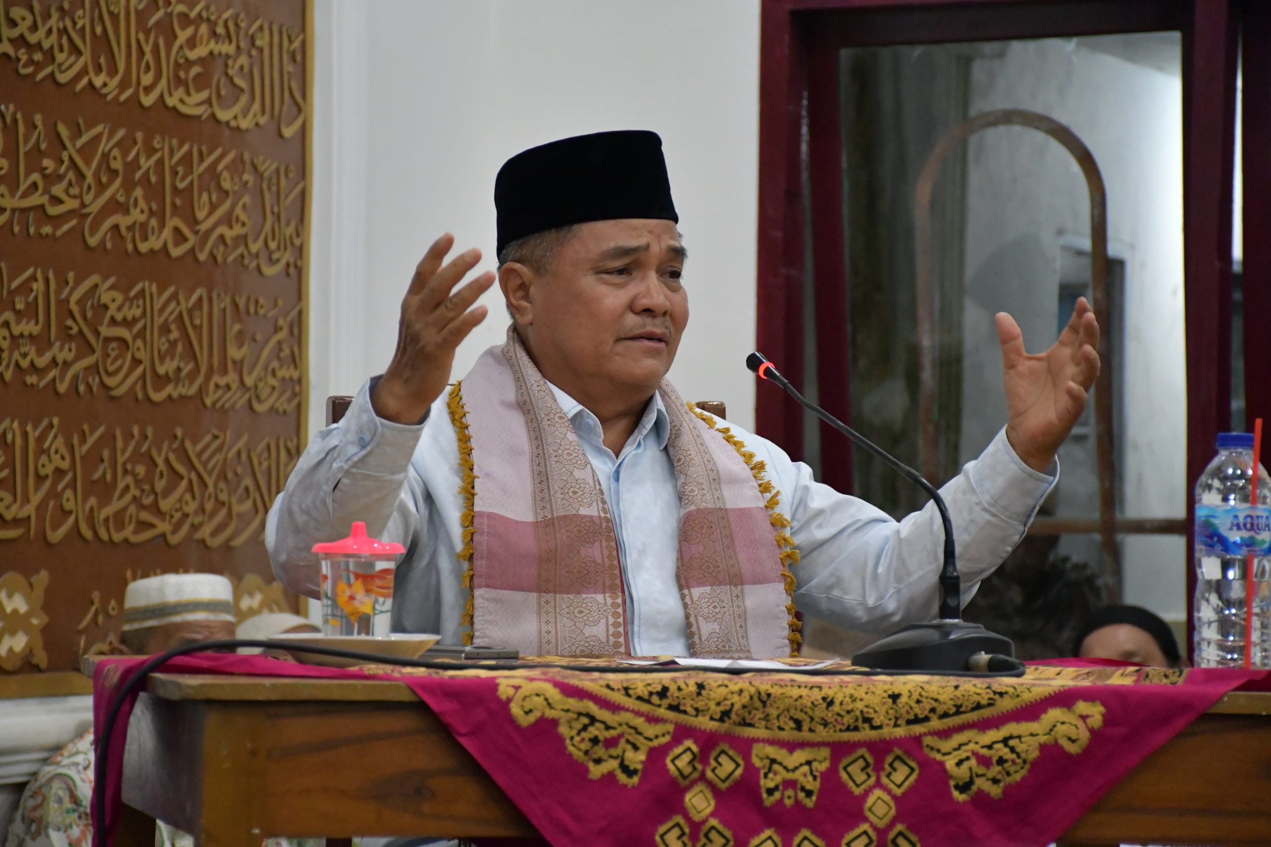 bupati-agam-pimpin-tsr-kunjungi-masjid-taqwa-limau-abuang,-salurkan-bantuan-rp32-juta