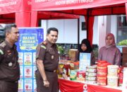 Tekan Inflasi, Kejari Bukittinggi Gelar Pasar Murah