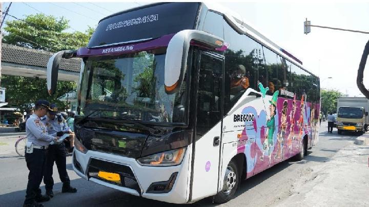 yogyakarta-mulai-larang-bus-wisata-lintasi-titik-nol