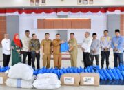 Agam Terima Bantuan Presiden, Bupati Segera Salurkan