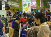 Gambir Berangkatkan Ribuan Pemudik, H-1 Lebaran Memuncak