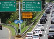 Contraflow Cikampek Diberlakukan, Arus Lalu Lintas Padat