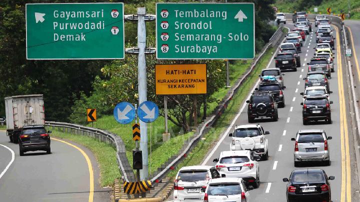contraflow-dibuka-di-km-47-tol-jakarta-cikampek