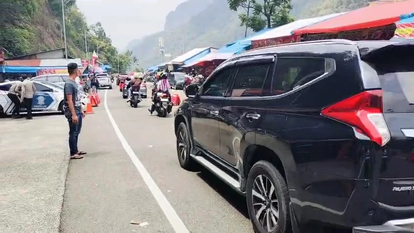 one-way-padang-bukittinggi-berakhir,-polda-sumbar-evaluasi-demi-kenyamanan-warga