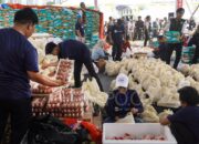 Bulog dan ID FOOD Salurkan 100 Ribu Paket Sembako Gratis