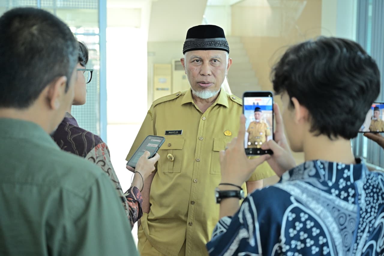 gubernur-mahyeldi-dorong-produk-industri-lokal-jadi-prioritas-pembangunan-di-sumbar