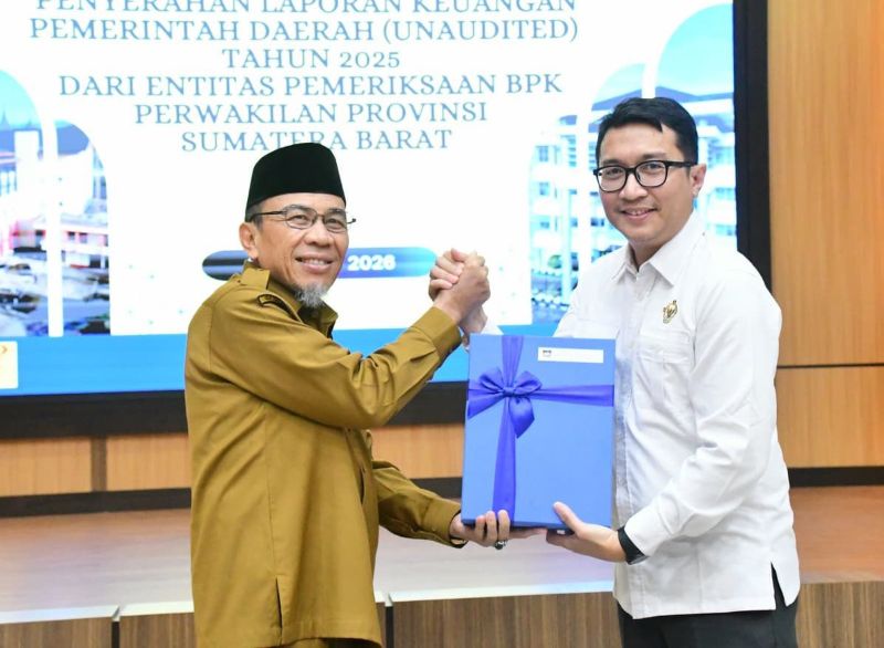 pemko-padang-serahkan-lkpd-2025-tepat-waktu,-target-pertahankan-opini-wtp