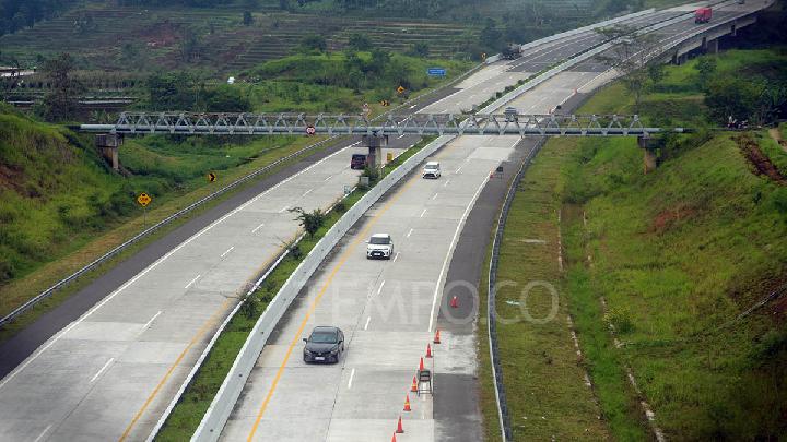 pengelola-tol-cisumdawu-lakukan-contraflow-selama-4-bulan