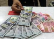 Rupiah Tergelincir Usai S&P Soroti Fiskal Indonesia