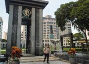 Ekonom Perkirakan BI Tahan Suku Bunga April 2026