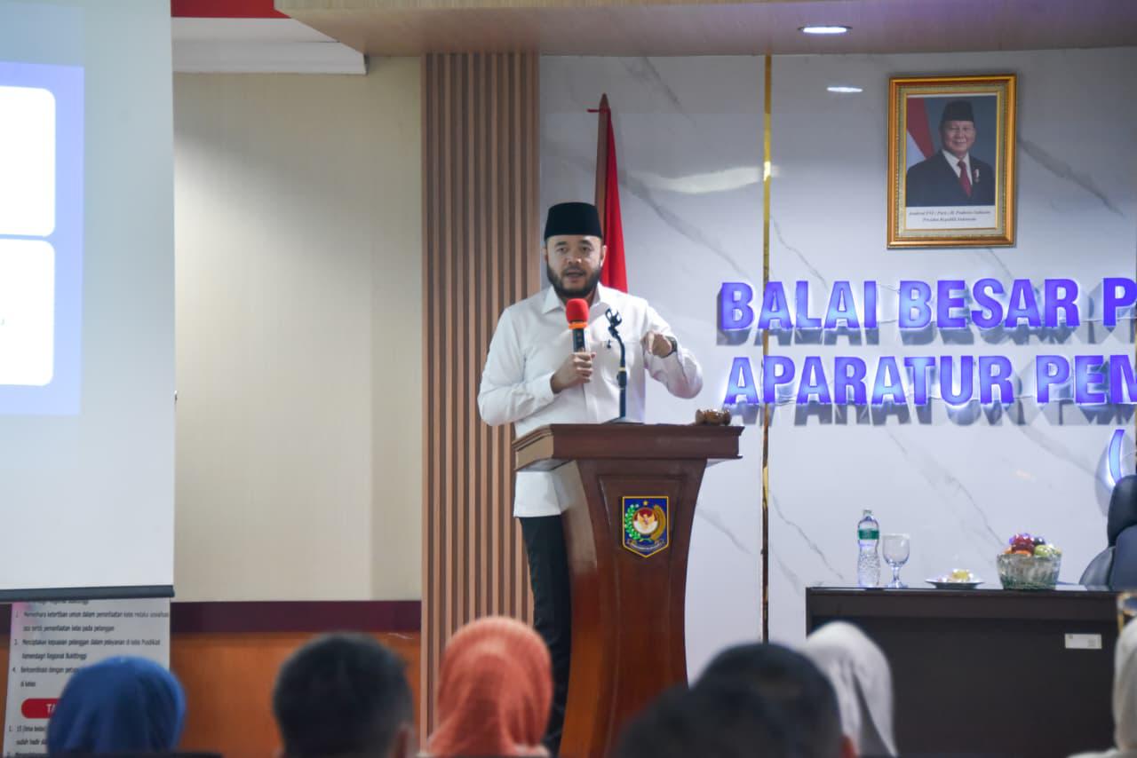 hadiri-pka-di-bukittinggi,-fadly-amran-dorong-asn-berani-berubah