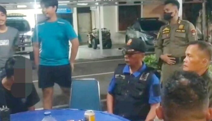 Satpol PP Padang Tangkap Pasangan di Kamar Kos