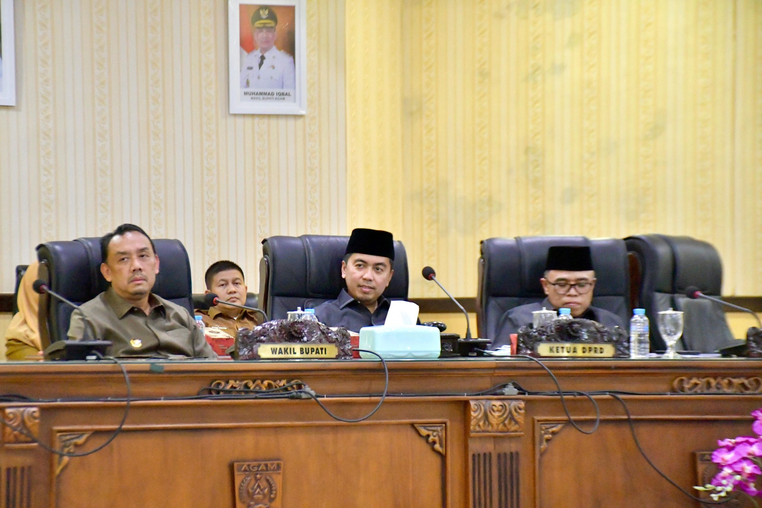 paripurna-ranperda-pencabutan-perda-02-2018-tentang-bumnag,-wabup-agam-apresiasi-masukan-anggota-dewan