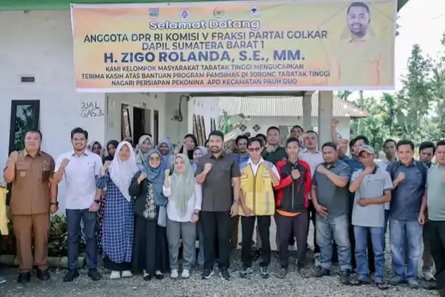 Anggota Komisi V DPR RI Zigo Rolanda melanjutkan agenda reses hari kedua di Kabupaten Solok Selatan dengan mengunjungi sekaligus meresmikan Program Penyediaan Air Minum dan Sanitasi Berbasis Masyarakat (PAMSIMAS) di Nagari Persiapan Pekonina Alam Pauh Duo, Kecamatan Pauh Duo, Selasa, (28/4/2026).