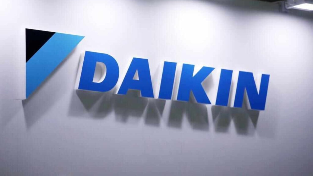 daikin-pilih-jalur-yang-berbeda