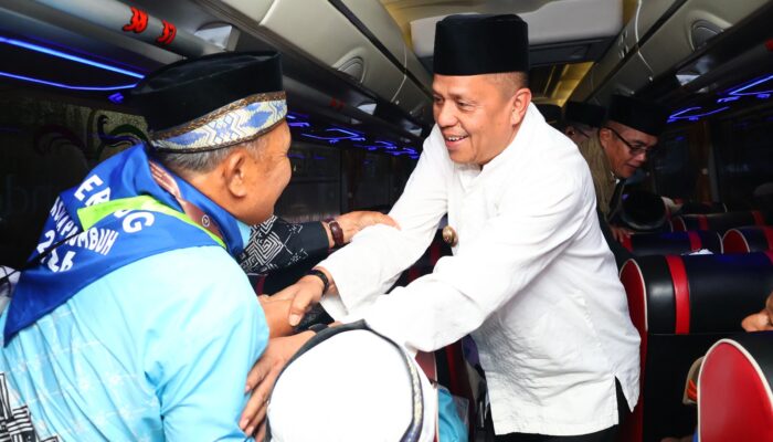 Wakil Wali Kota Payakumbuh Lepas 175 Jemaah Haji