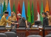 Gubernur Sumbar Bahas Dua Ranperda DPRD di Paripurna