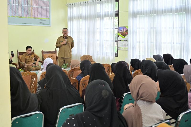 sekda-sumbar-motivasi-anak-psbr-harapan-padang-panjang-siap-masuk-dunia-kerja