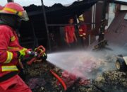 Damkar Padang Bergerak Cepat Padamkan Kebakaran Rumah Banuaran
