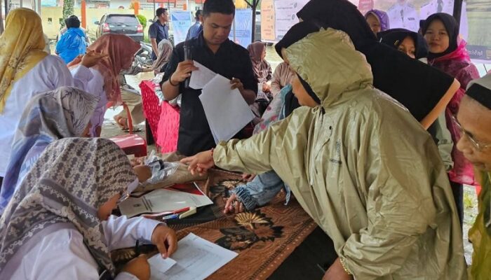 Pemkab Dharmasraya Gelar Pasar Murah Kendalikan Inflasi