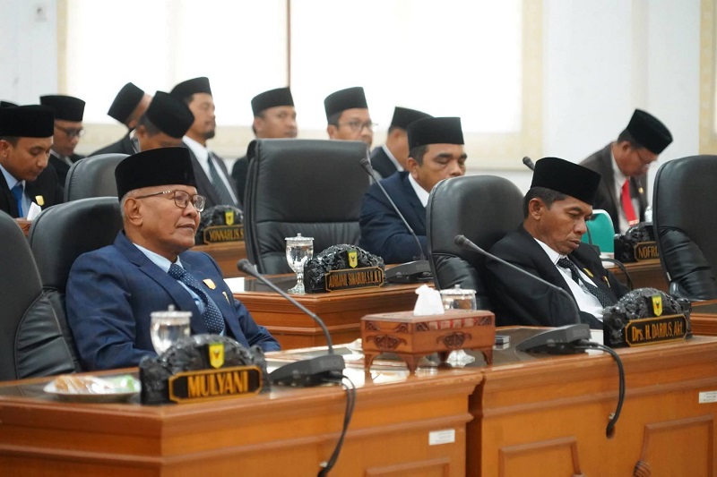 dprd-tanah-datar-sampaikan-rekomendasi-atas-lkpj-bupati-2025