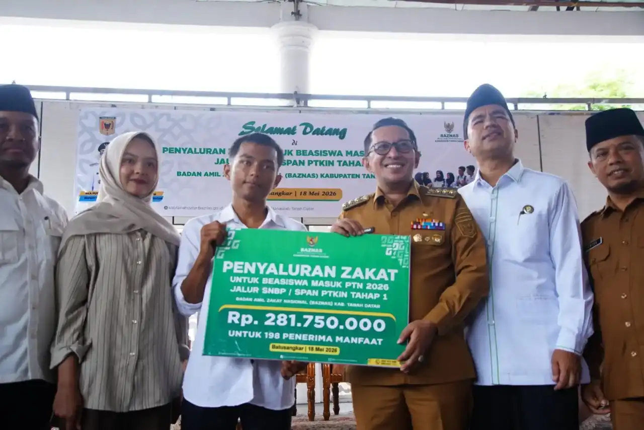 baznas-tanah-datar-salurkan-beasiswa-untuk-198-calon-mahasiswa